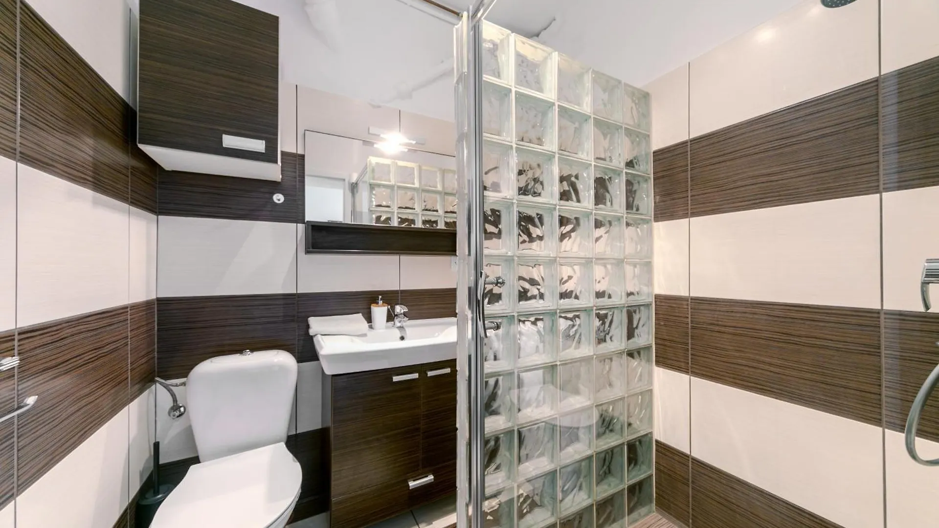Warsaw Concierge Grojecka View Apartment
